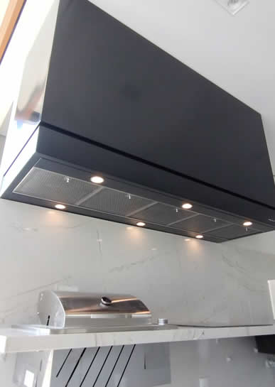 Coifa de Churrasqueira Box Preta 1 - Coifas e Grills