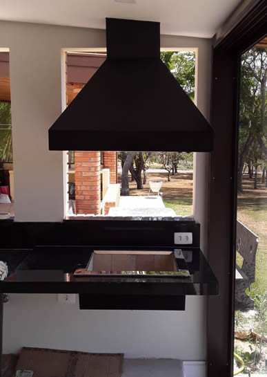 Coifa de Churrasqueira Piramidal Preta 11 - Coifas e Grills