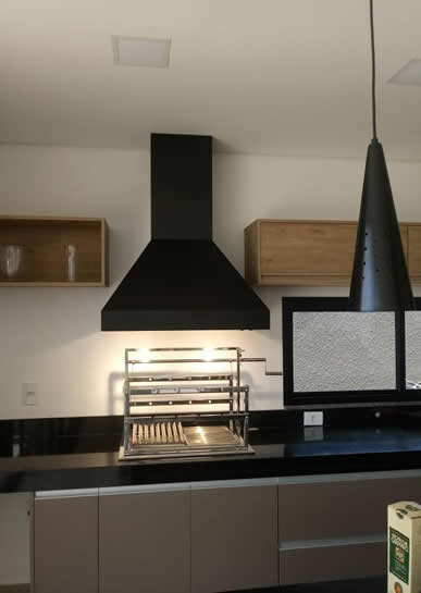 Coifa de Churrasqueira Piramidal Preta 12 - Coifas e Grills